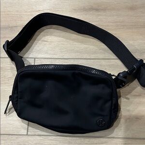 Lululemon black belt bag